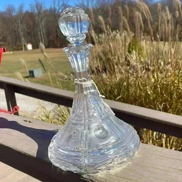 Cut glass beautiful wine decanter. Heavy. 1960s. - Picture 4 of 8